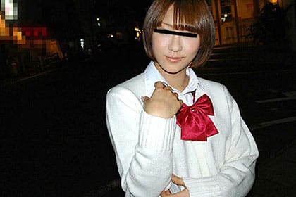 素人四畳半生ハメ 夜の街でナンパした制服が似合う女の子 佐伯愛香