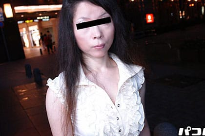 ごっくんする人妻たち 3 〜セックスレス妻の刺激汁〜岸田理沙 36歳