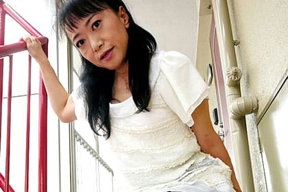 昼から疼く淫乱妻 濱田保枝