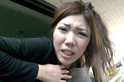 顔は野外でオマ◯コは車内・・誰にもバレずにSEXできるか？！ 松崎さや