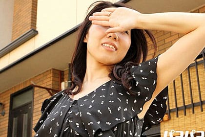 ベリーダンスで培った腰振り！ 膣圧を鍛える人妻 峰岸悠里