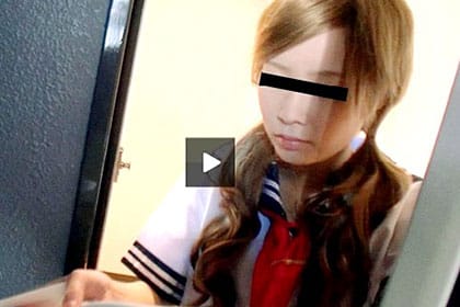 無愛想な近所の女子校生にお仕置きを！ 三ツ矢瑠衣