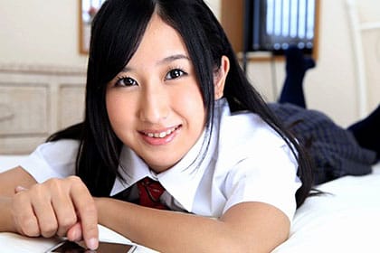 ながらスマホにご注意！？微乳ロリマンをハメ倒す