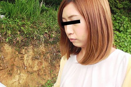 山道で迷子になった女を拾って強襲カーSEX 小野田早紀