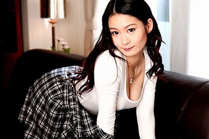 余裕で3連発できちゃう極上の女優