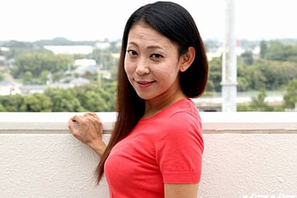 露出癖のある熟女ととことんヤリまくる