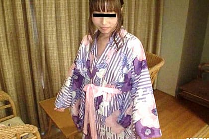 浴衣に着替えた同窓生に欲情しハメ倒す