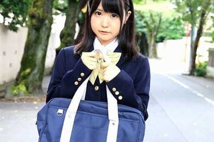 恥じらいの制服天使 ももき希