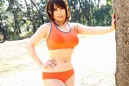 ノーブラの美ジョガーをナンパ 音海さや