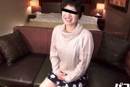 童顔妻の初めての剃毛