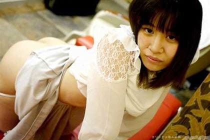 多くを語らぬパイパン少女 稲谷由利亜