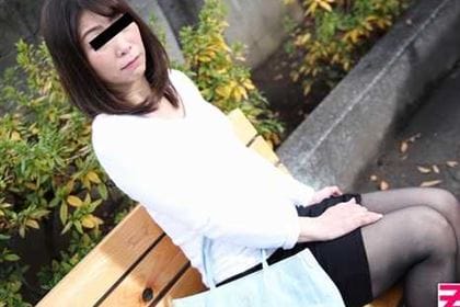 旦那には内緒でチェリーボーイの筆おろし Vol.4 小泉香苗