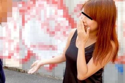 突然街中で逆ナンされてホテルに直行、そして中出しまでさせてもらっちゃいました 桜井かほり(美村綾乃)