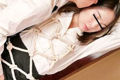 イキナリ亀甲縛り 鈴木里奈