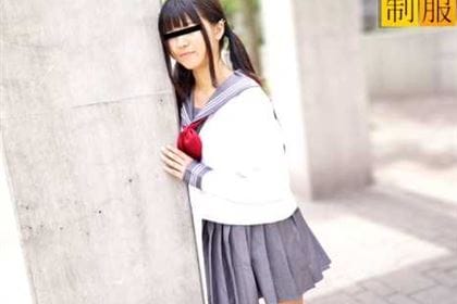 制服時代 あどけない表情がたまらない華奢な女の子 滝山カレン