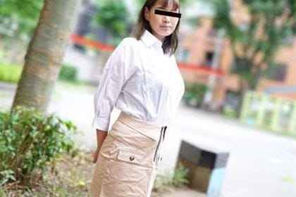 巨乳セフレがフェラしてる間に彼氏から着信アリ 中田良子