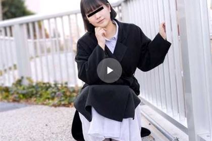 Gカップ爆乳女子大生と密着生ハメセックス！ 海野真凜