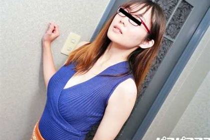 常に乳首ビン勃ちの眼鏡熟女をとことんヤりまくる 掛田恵子