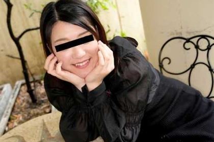 むっちりちっぱい美女がリップでご奉仕！ 中居絢音