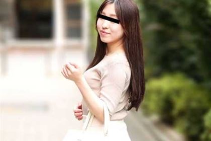 奥さん、今はいてる下着を買い取らせて下さい！ 一見お硬そうで実はエッチ好きな人妻 須藤杏奈