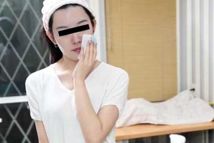 すっぴん素人 すっぴんも可愛いスレンダー美巨乳娘 山下もえか