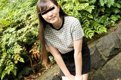 舌を出しピースでアヘ顔晒しちゃう百戦錬磨の娘 反町智美