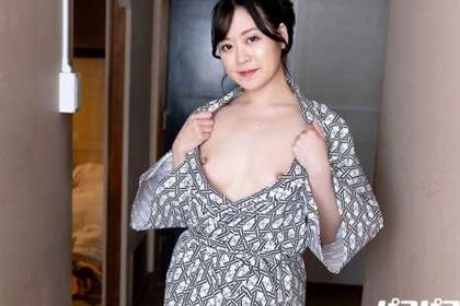 乳首ビンビン！感じまくりのチッパイ美熟女に中出し！ 本多まい