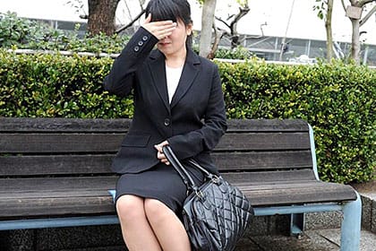 熟女生保レディー 秘技・枕営業！ 木梨ひより
