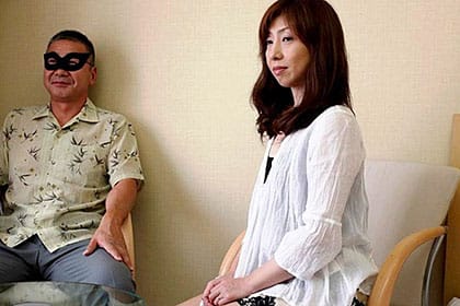 人妻投稿映像 セフレの前なのに他のチンポで犯される淫乱妻 咲楽さゆり