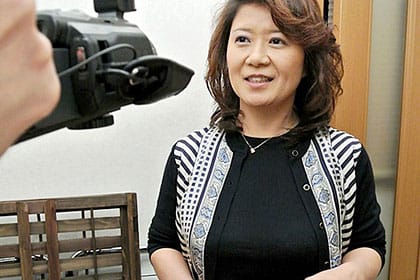 何度も何度もアクメしちゃう軟乳の淫乱熟女 東城佳苗