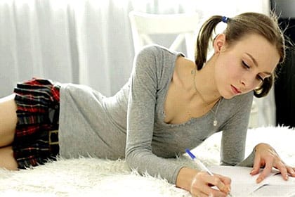 初撮り初裏！ 清純無垢な女の子の裏の顔 初裏デビュー ディアラ