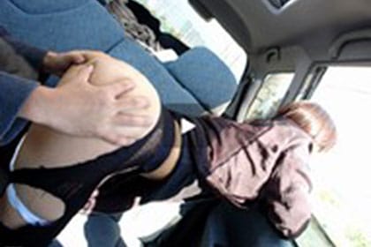 けいこ 【車内プレイで顔だけ外に出してもらいました。】