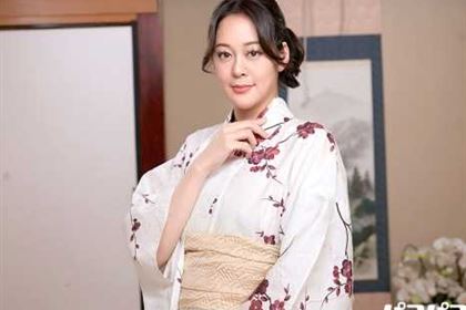 「私にかけて・・・」 浴衣美熟女の顔に濃厚ザーメン顔射ラッシュ！ 佐伯エリ