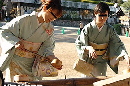 星川なな 吉崎りょうこ&nbsp;和服乱交 〜奥様着物企画2〜